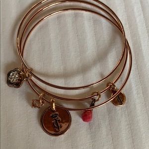 Juicy Couture Jewelry - Juicy Couture Gold Bangles (3), New With Tags&Box Juicy Couture Jewelry - Juicy Couture Gold Bangles (3), New With Tags&Box